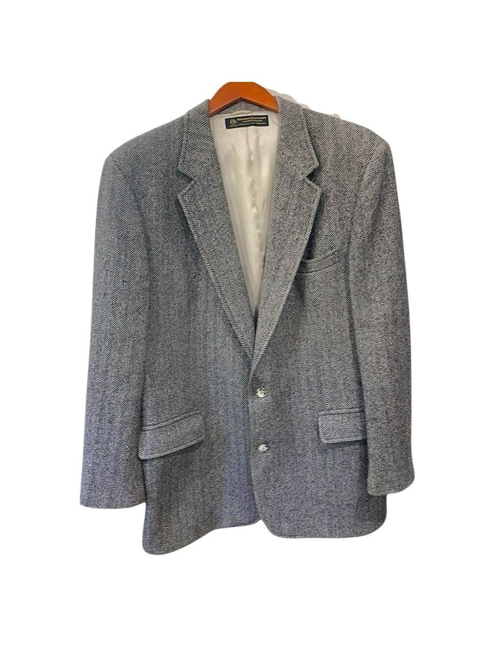 Brooks Brothers Wool Herringbone Blazer Sport Coat
Black Cream SZ 43 LG